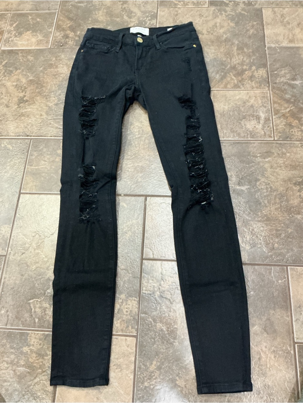 🥵 Frame Denim Black Distressed Skinny Jeans